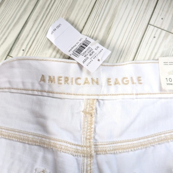 American Eagle Outfitters Pleated Mom Jeans in Soft White Size 10 Regular NWT - Picture 9 of 15